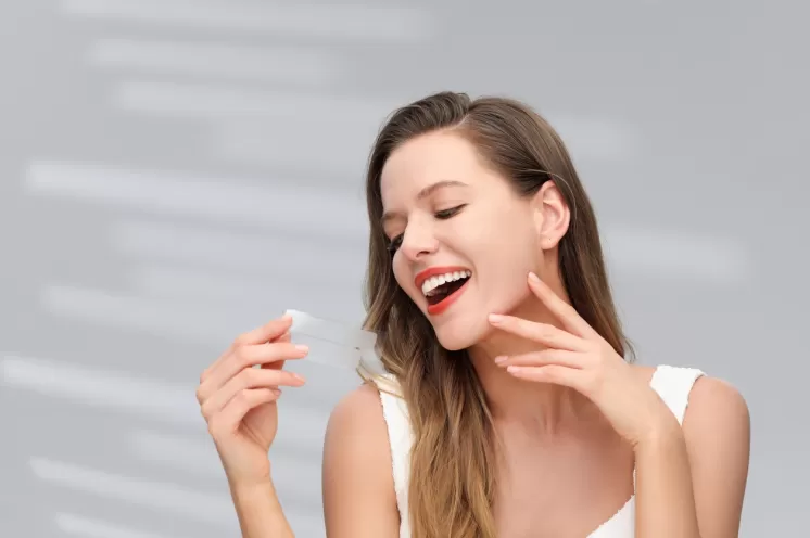 Best Dissolvable Teeth Whitening Strips for Sensitive Teeth